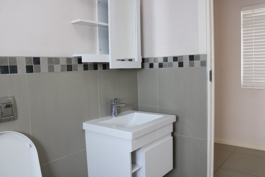 4 Bedroom Property for Sale in Kidds Beach Eastern Cape
